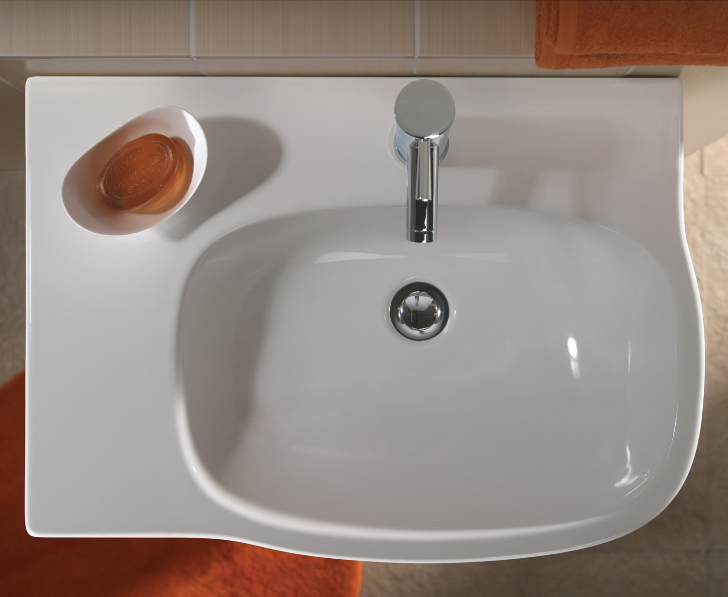 Twyford Moda 650mm Washbasin With Left Hand Shelf Space