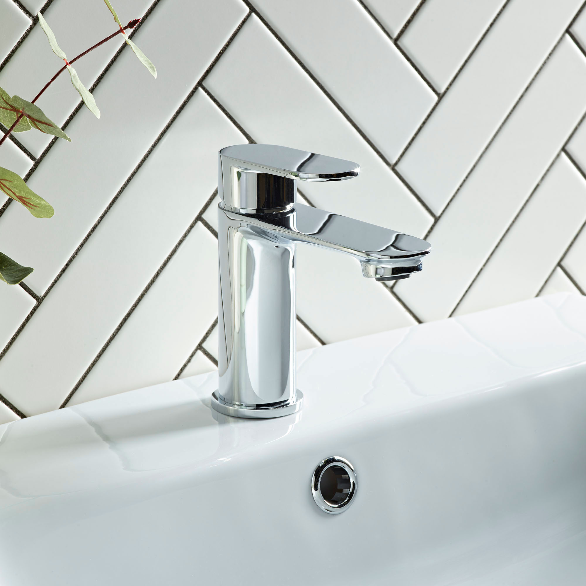 Roper Rhodes Fuse Single Lever Basin Mixer Tap With Click Waste TR1022
